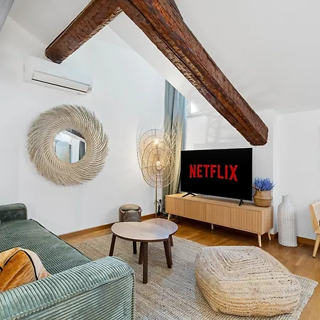 Nice Renting - 3 Massena - Chic Escape Luxury Duplex Place Massena Exterior photo