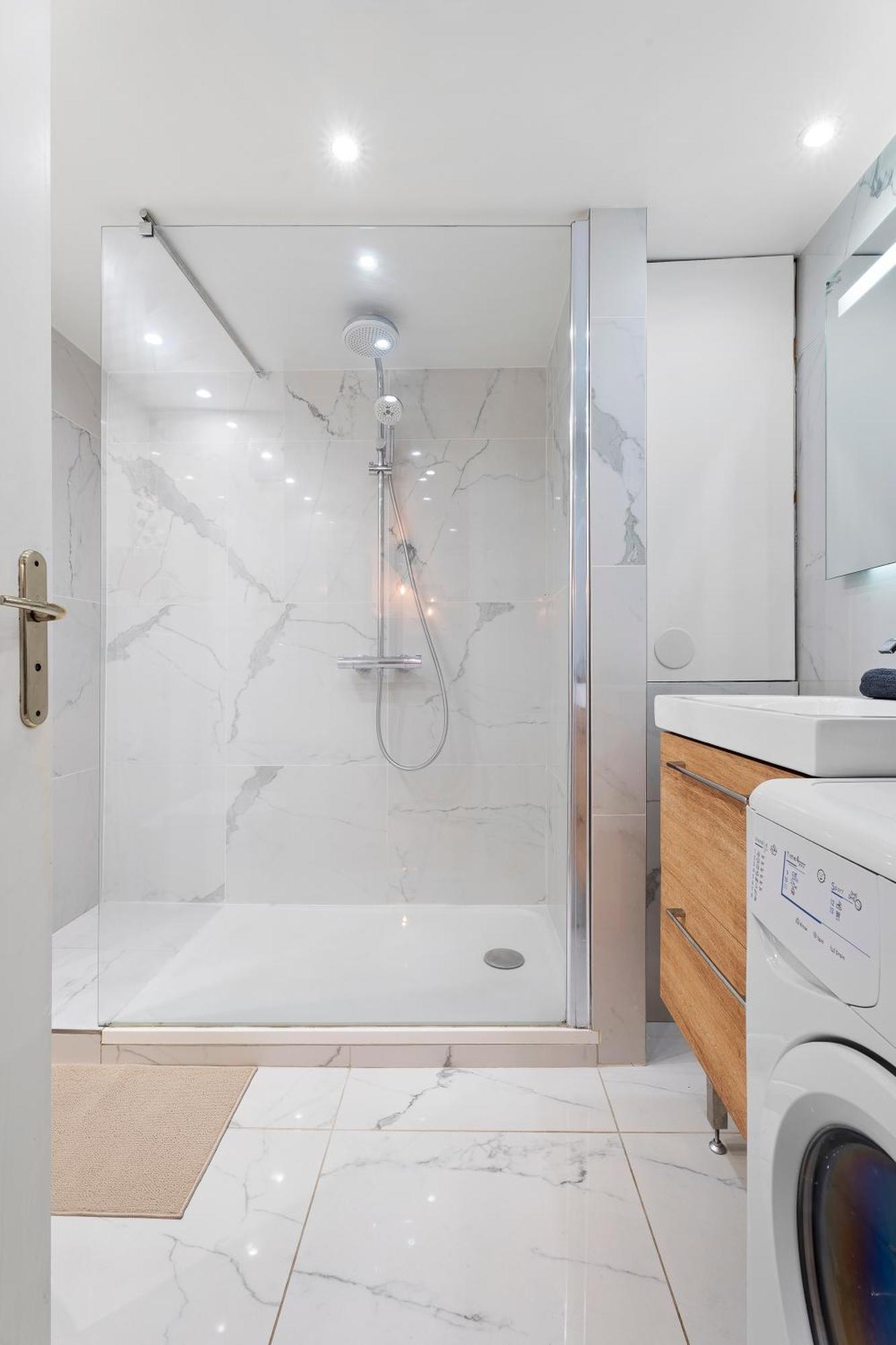 Renting - 3 Massena - Chic Escape Luxury Duplex Place Massena Apartment Nice